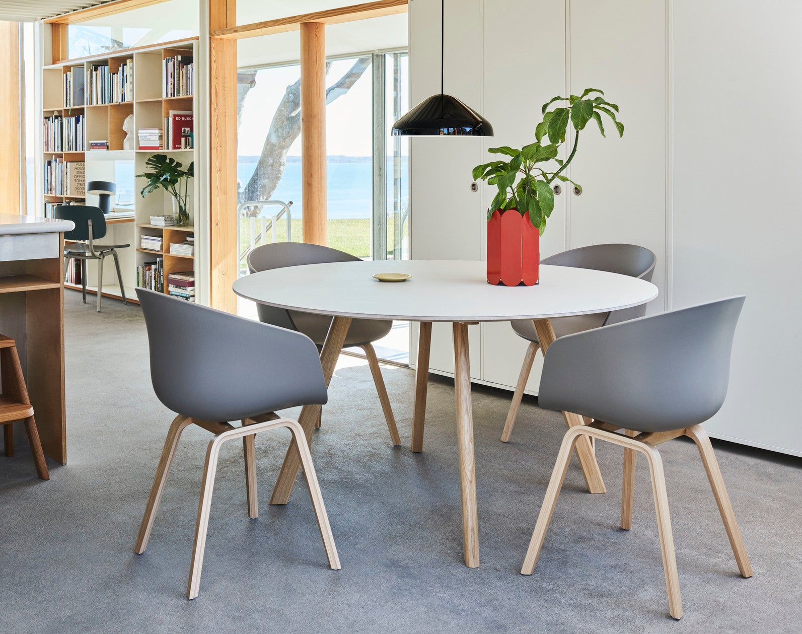 About A Chair AAC 22