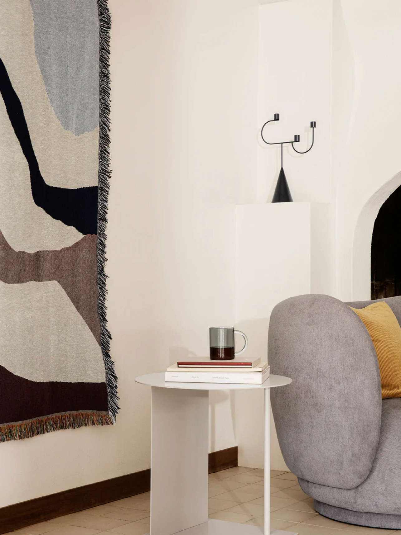 Avant Candelabra Black