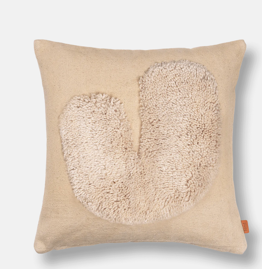 Lay Cushion Sand/Off-white