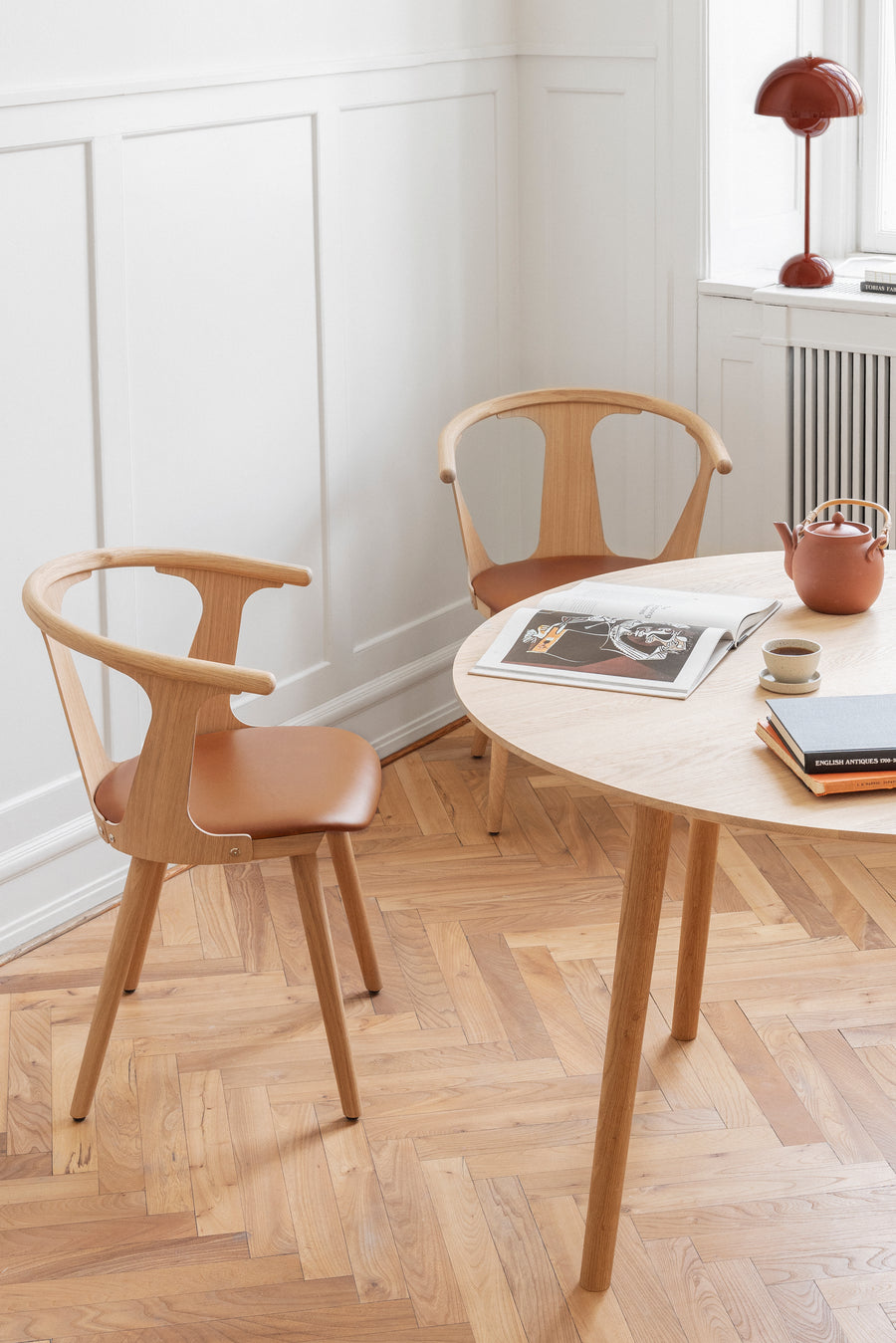 In Between Chair SK2 x 2