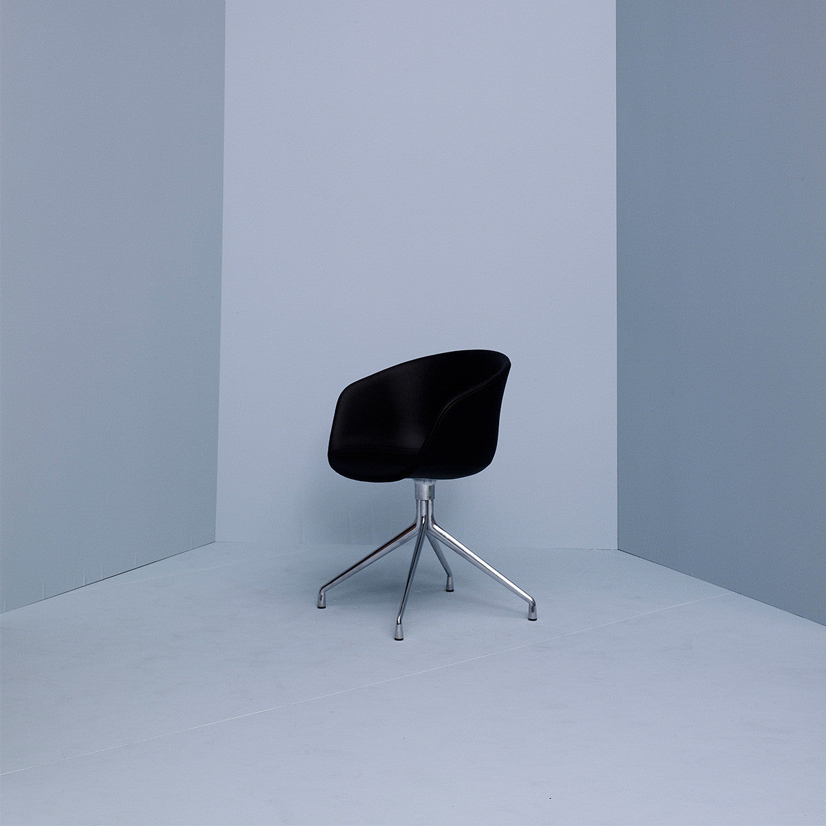 About A Chair AAC 21