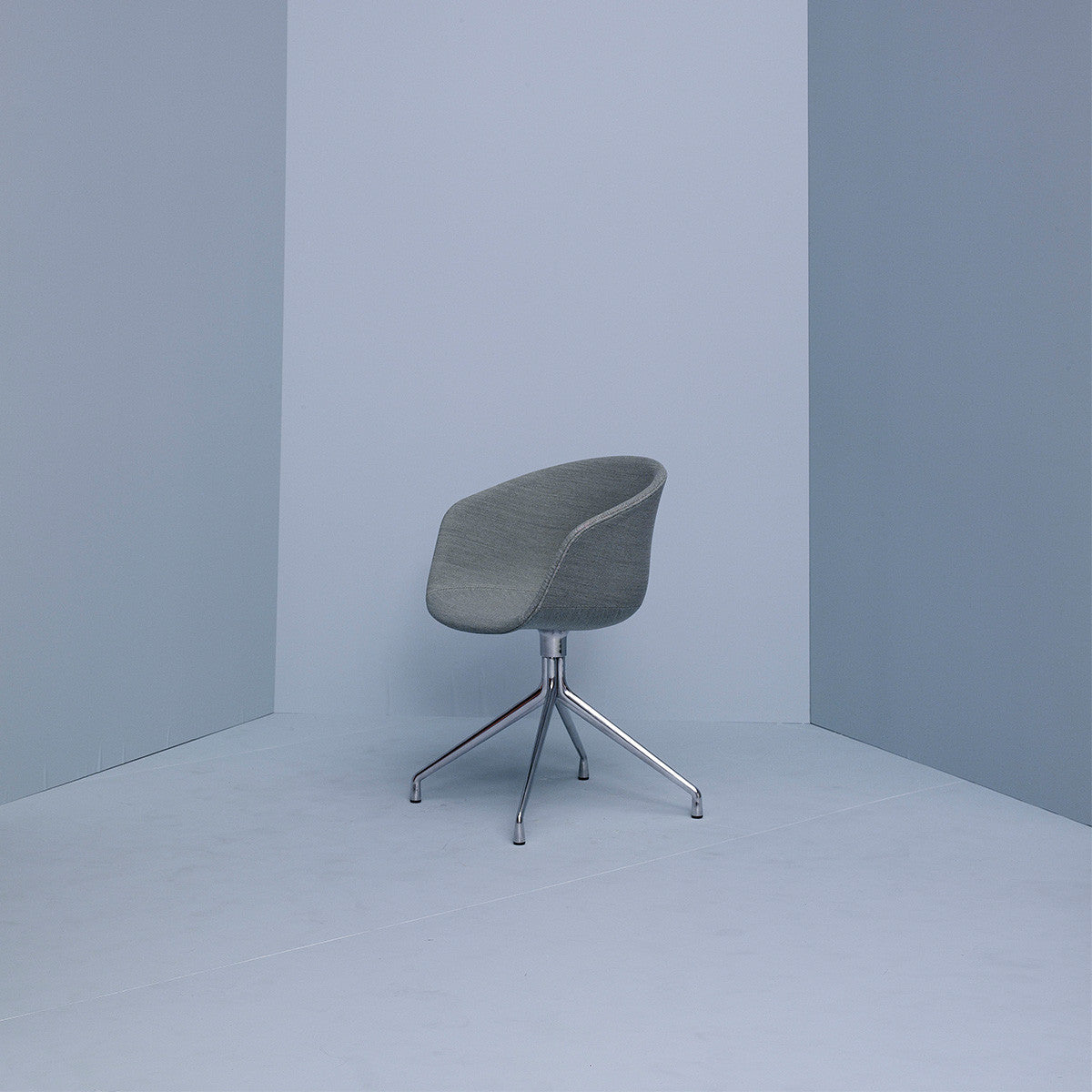 About A Chair AAC 21