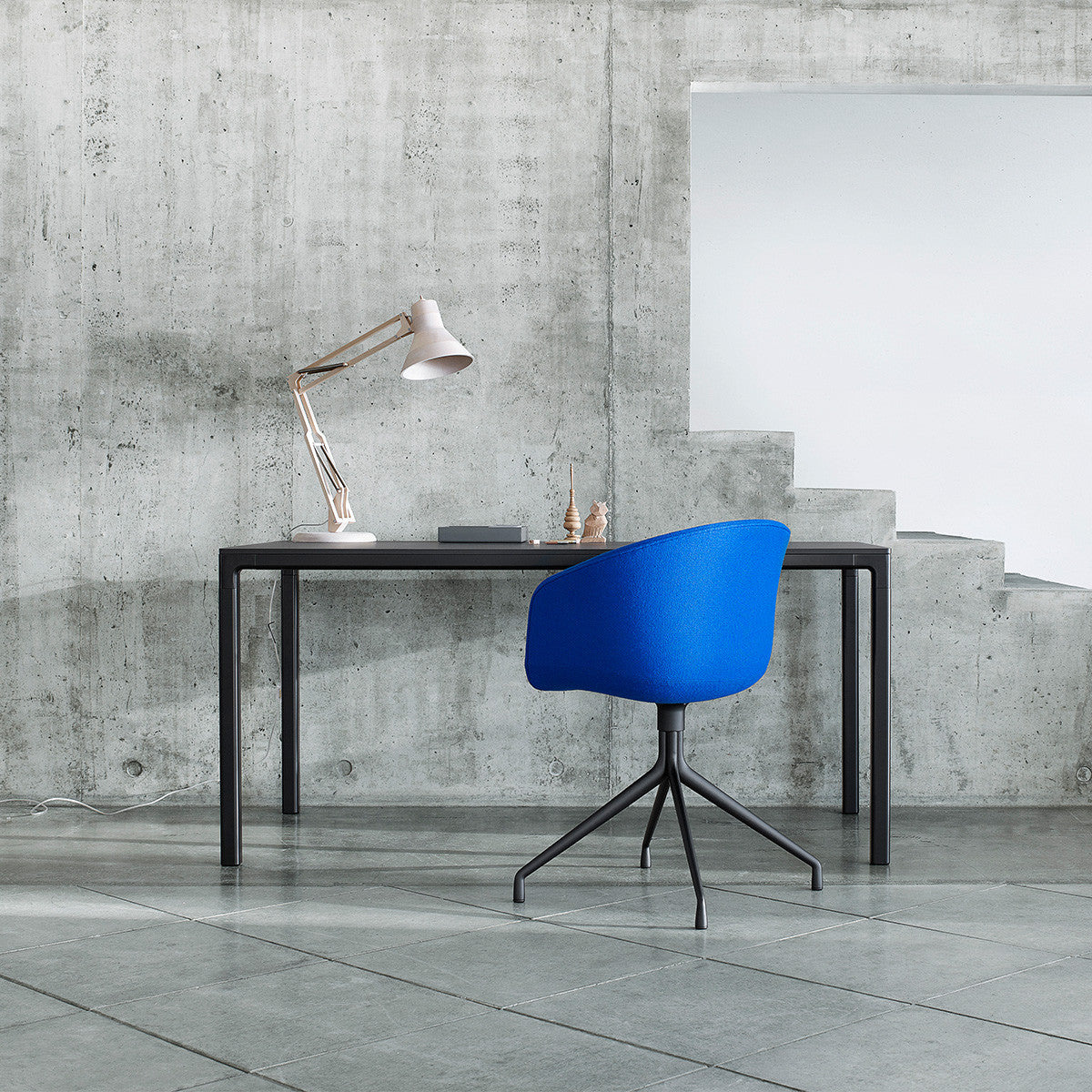 About A Chair AAC 21