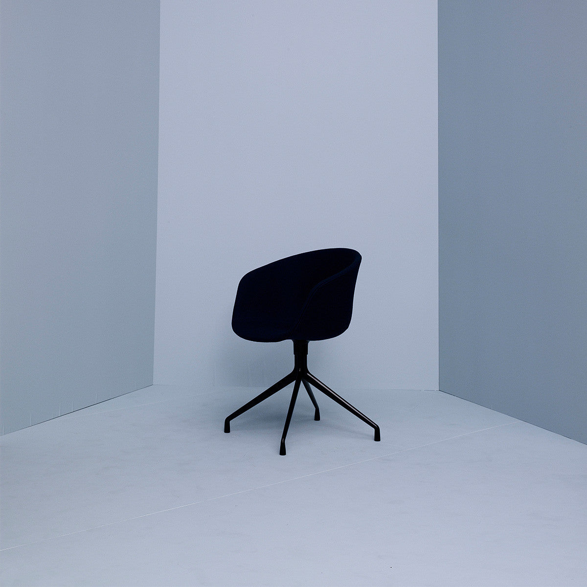 About A Chair AAC 21