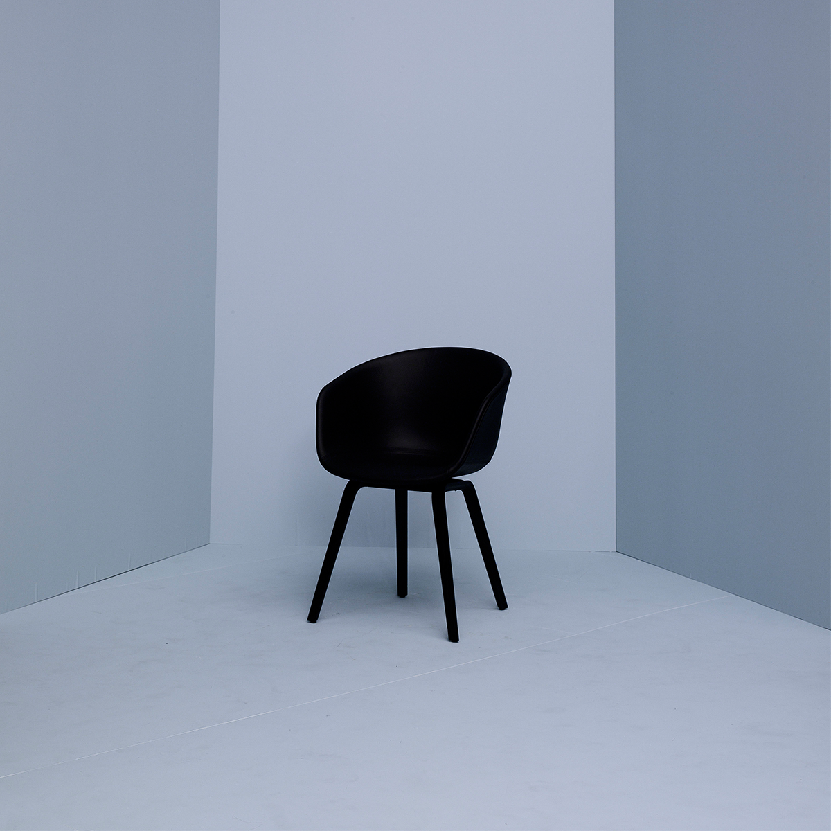 About A Chair AAC 23