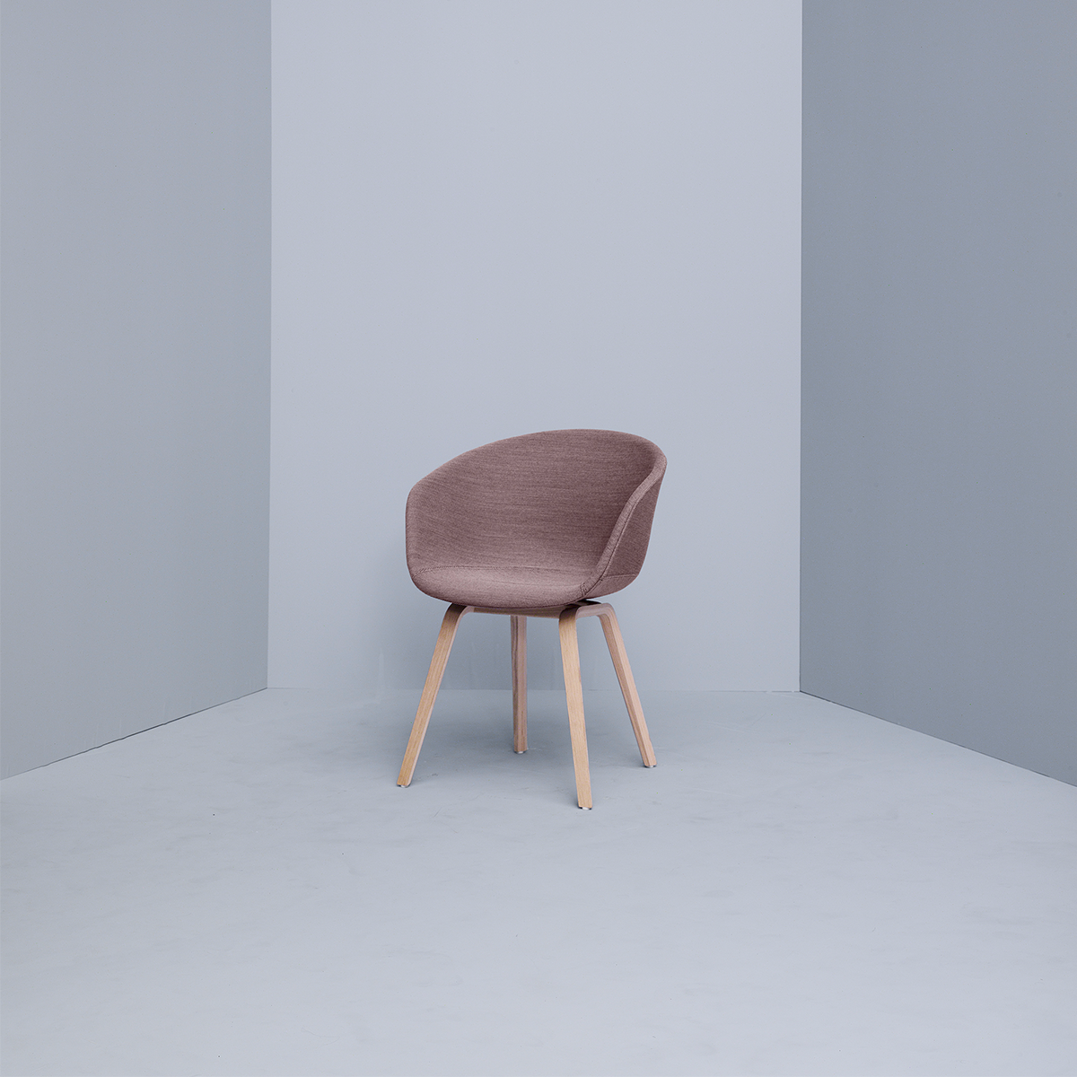 About A Chair AAC 23