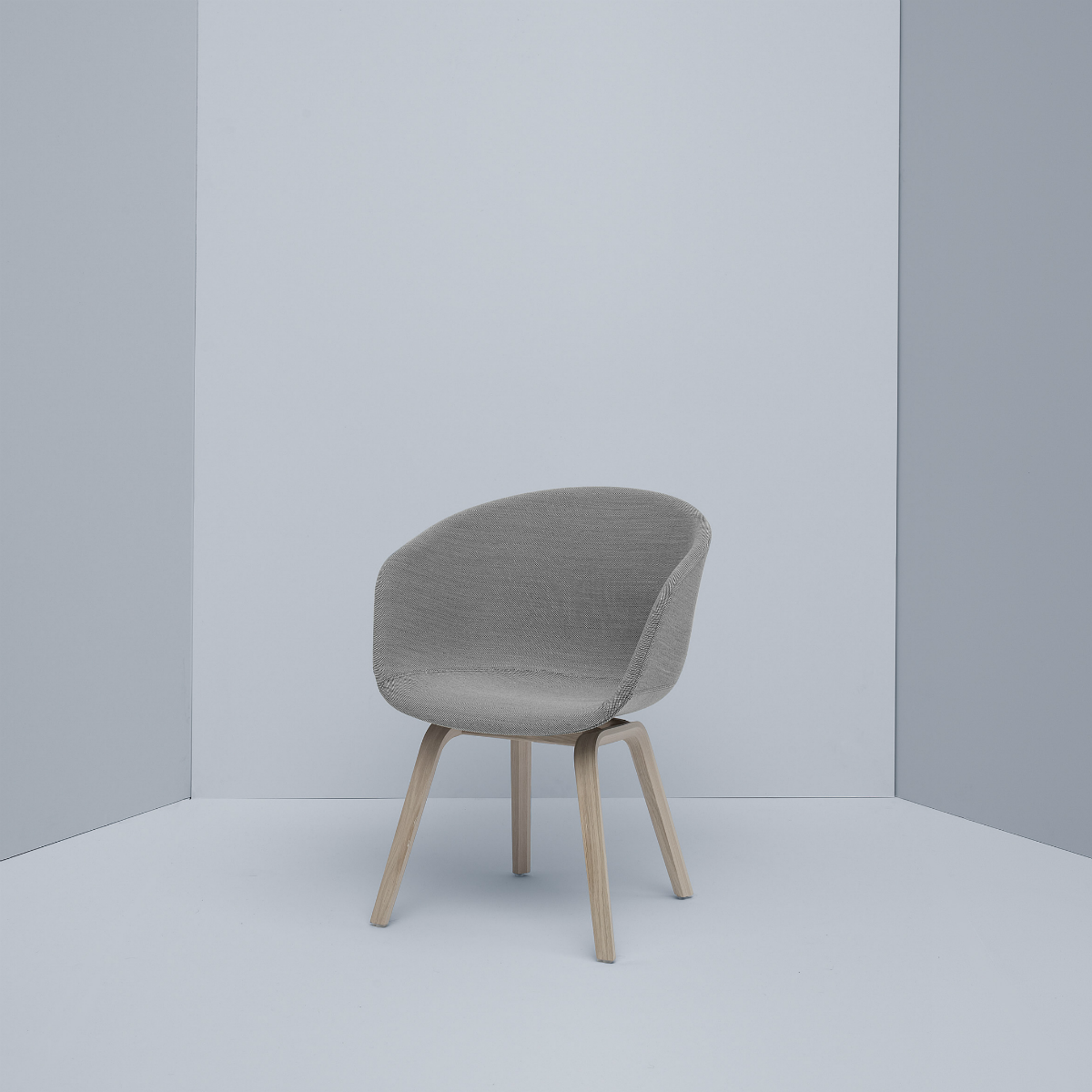 About A Chair AAC 43 Low