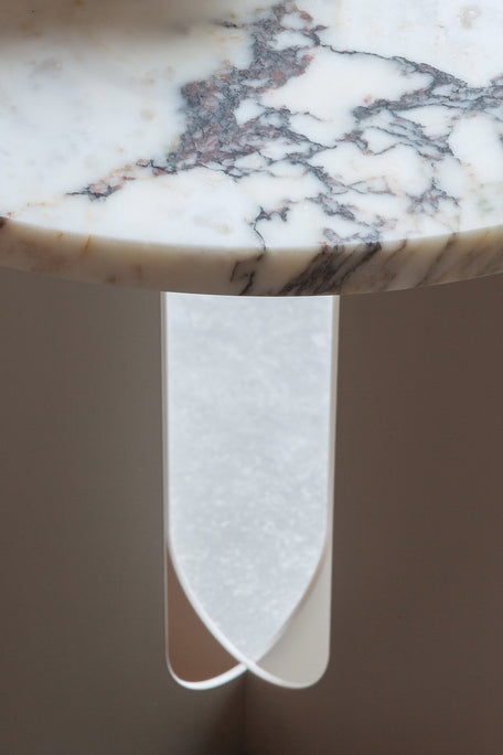 Androgyne Side Table Ø40cm, Ivory Steel, Calacatta Viola Marble