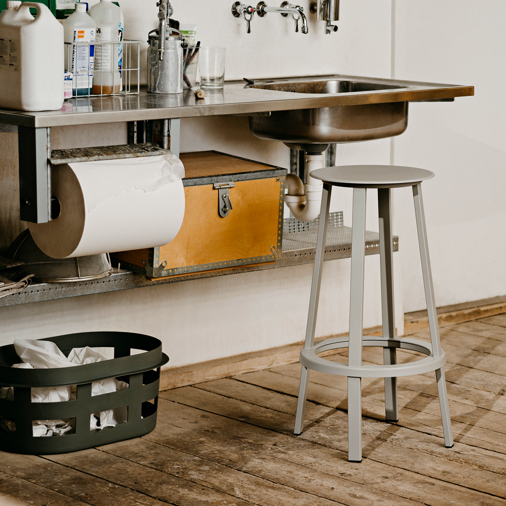 Revolver Bar Stool