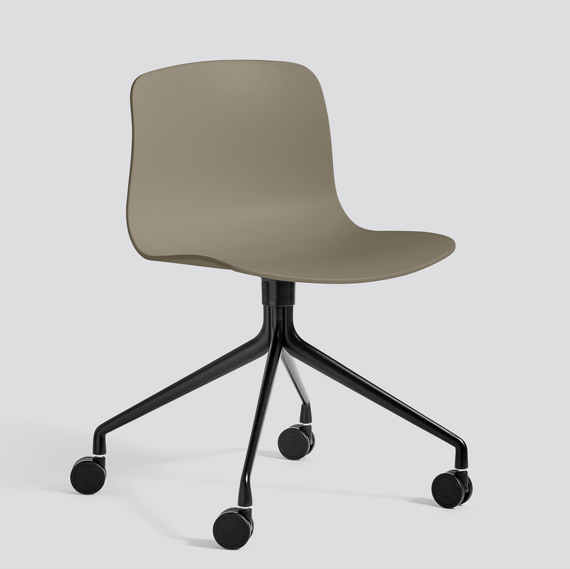 About A Chair AAC 14