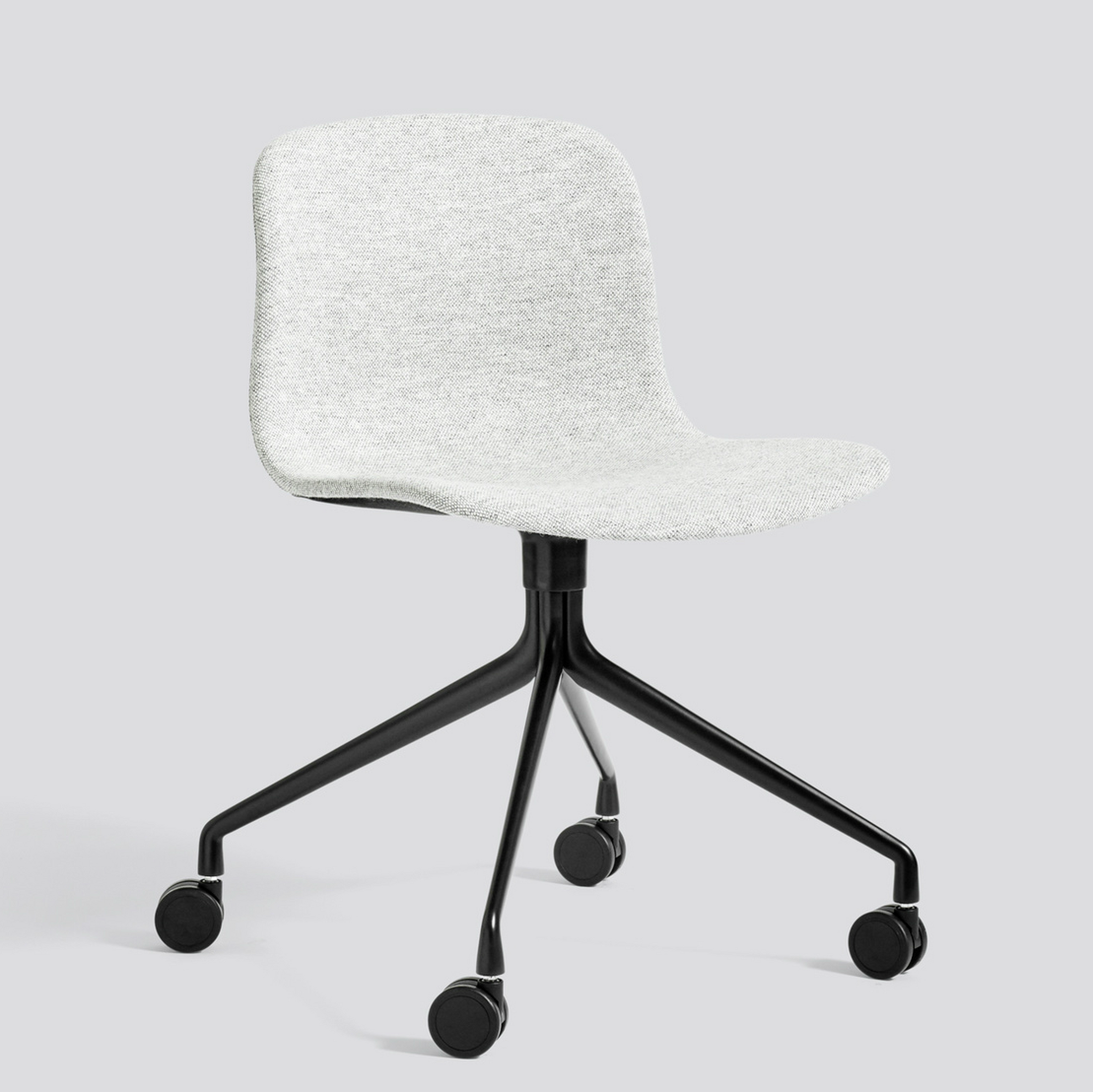 About A Chair AAC 15