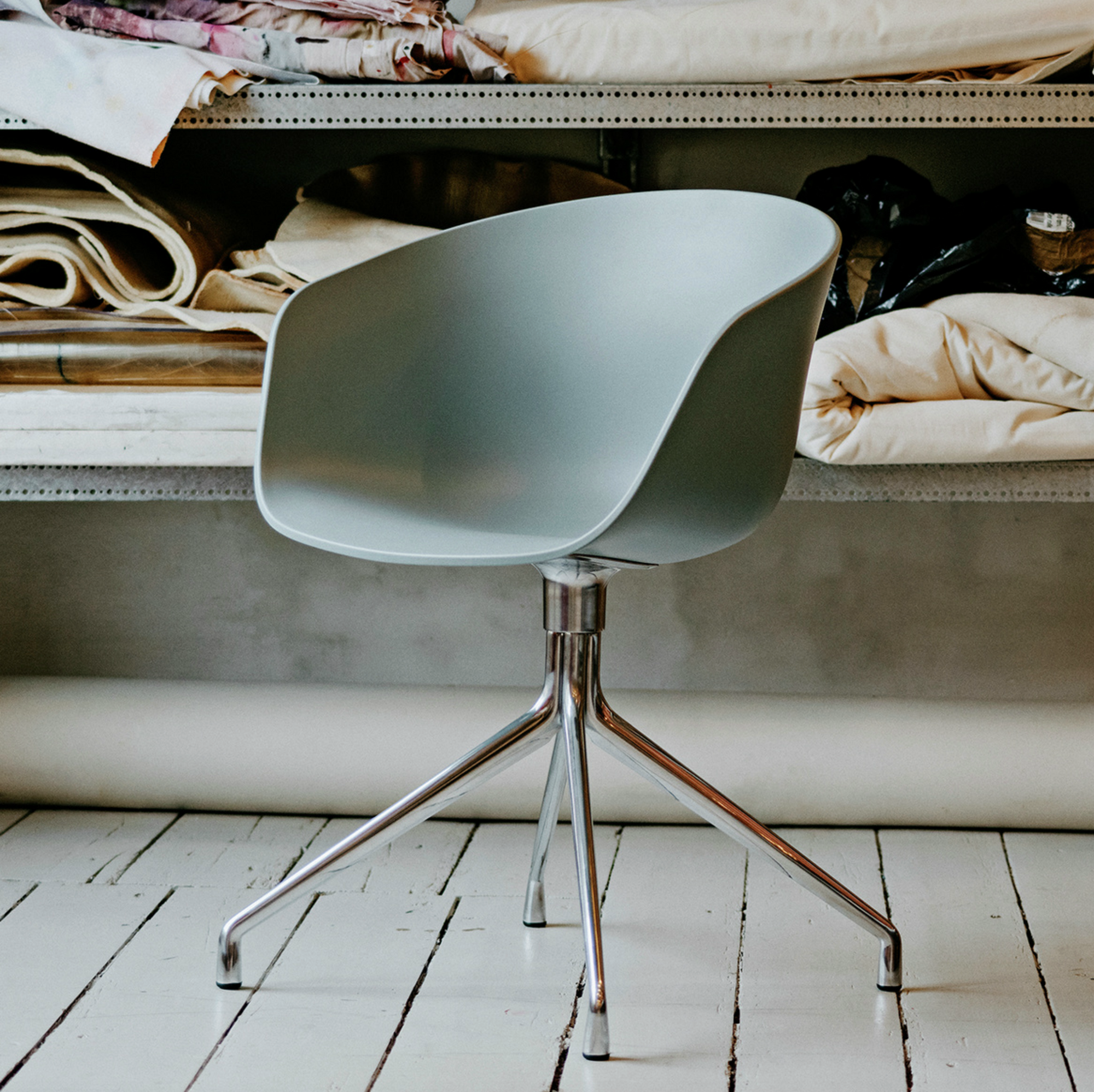 About A Chair AAC 20