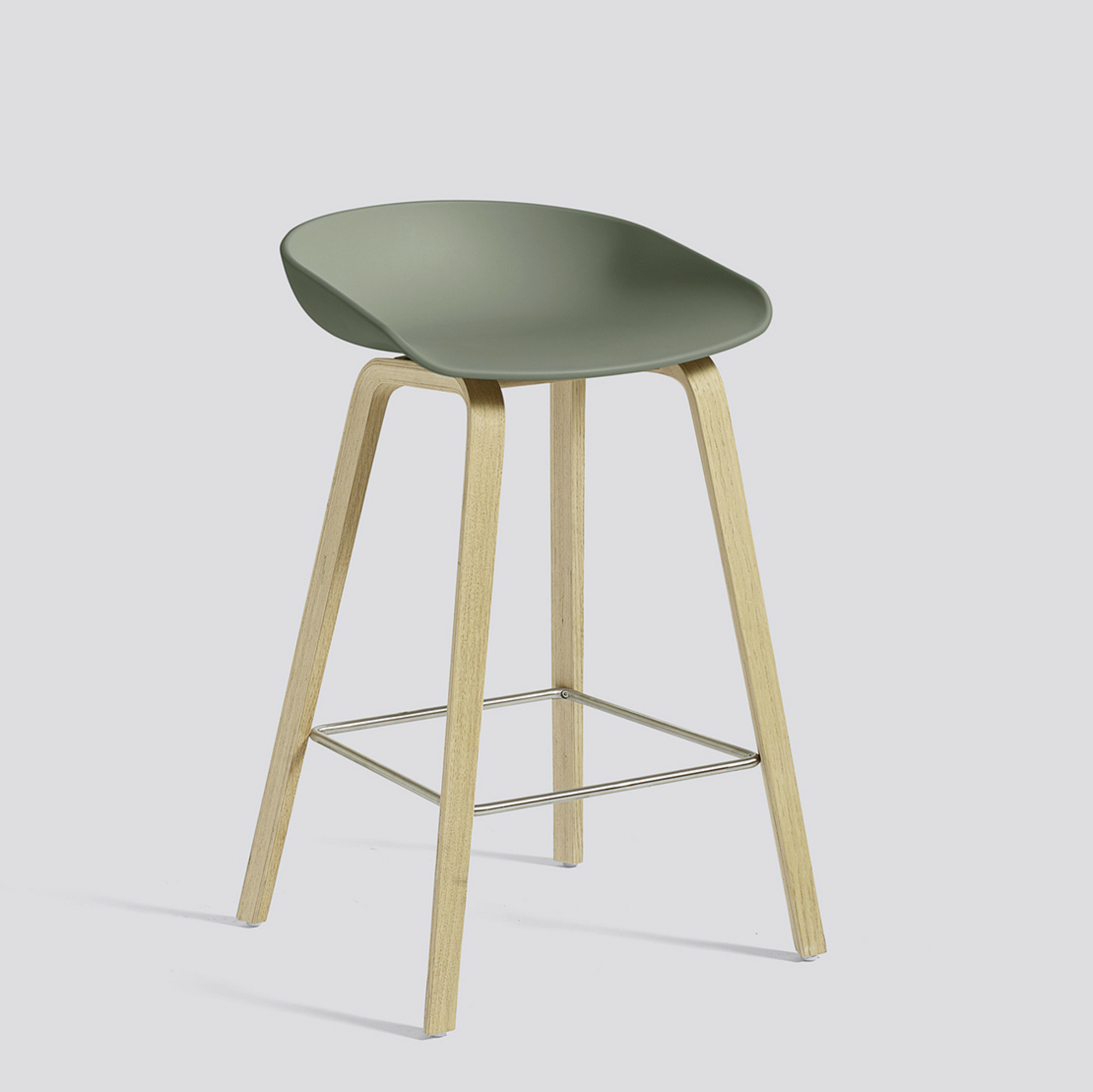 About A Stool AAS 32 Low