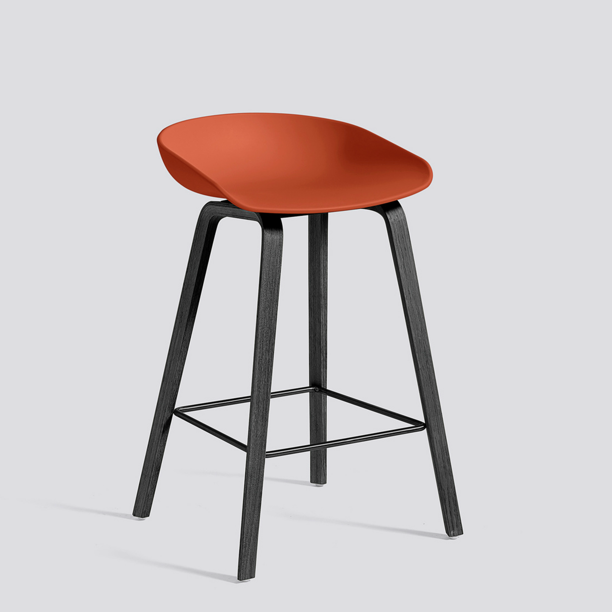 About A Stool AAS 32 Low
