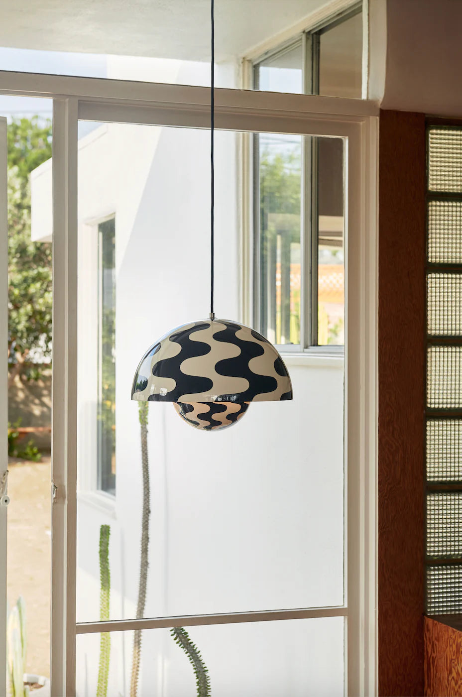 Flowerpot Pendant VP7