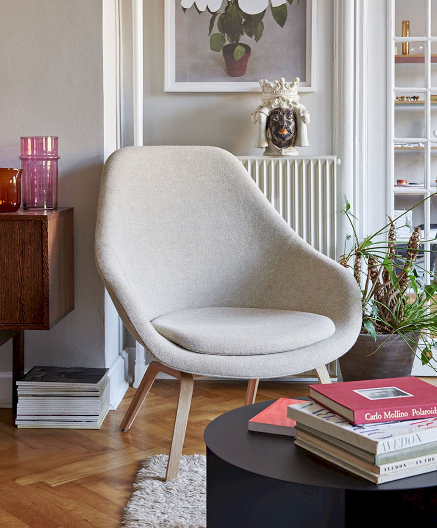 About A Lounge Chair / AAL 93